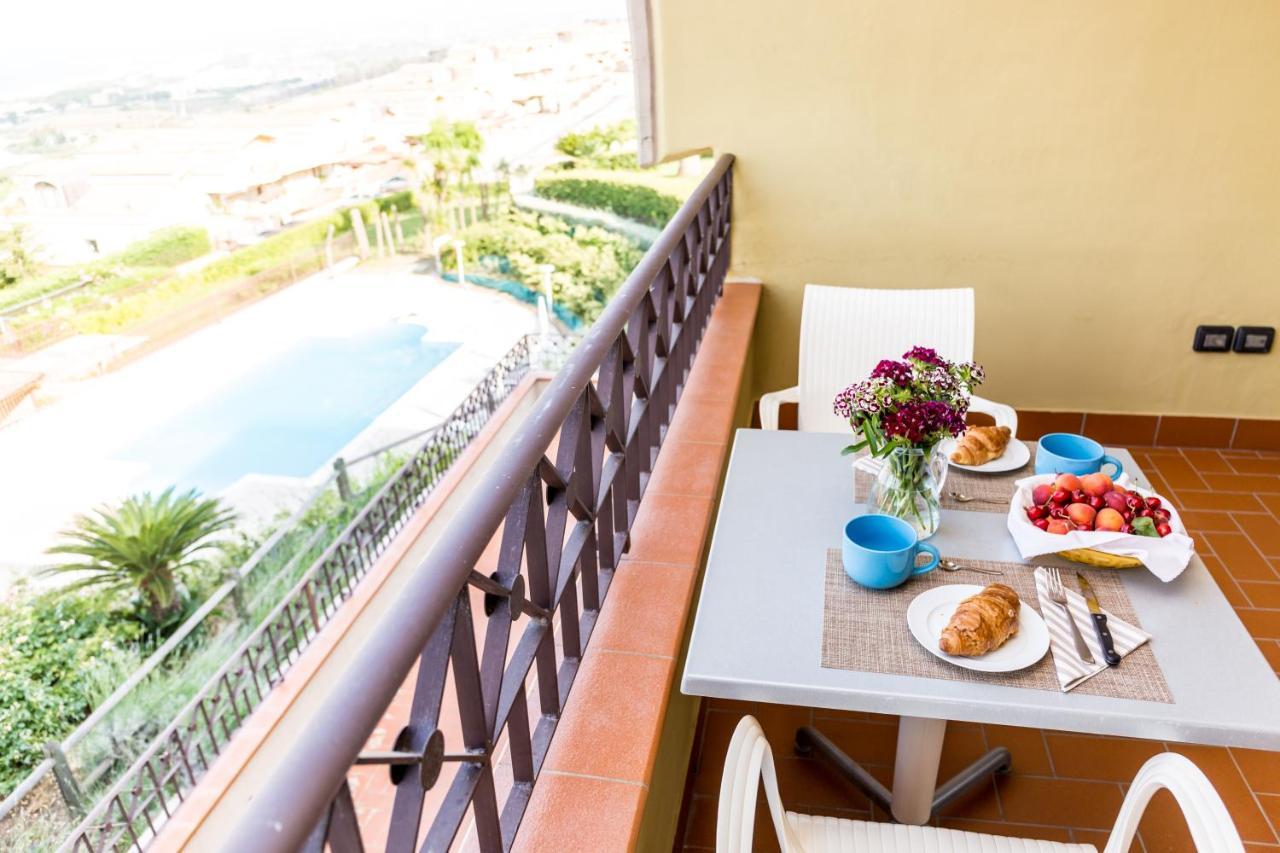 Вилла Residenza Borgo Degli Ulivi Васто Экстерьер фото