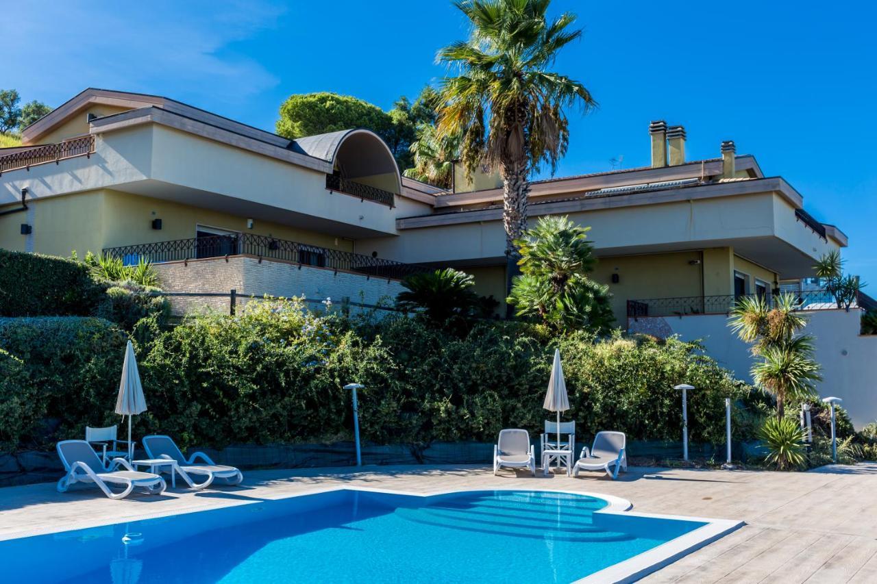 Вилла Residenza Borgo Degli Ulivi Васто Экстерьер фото
