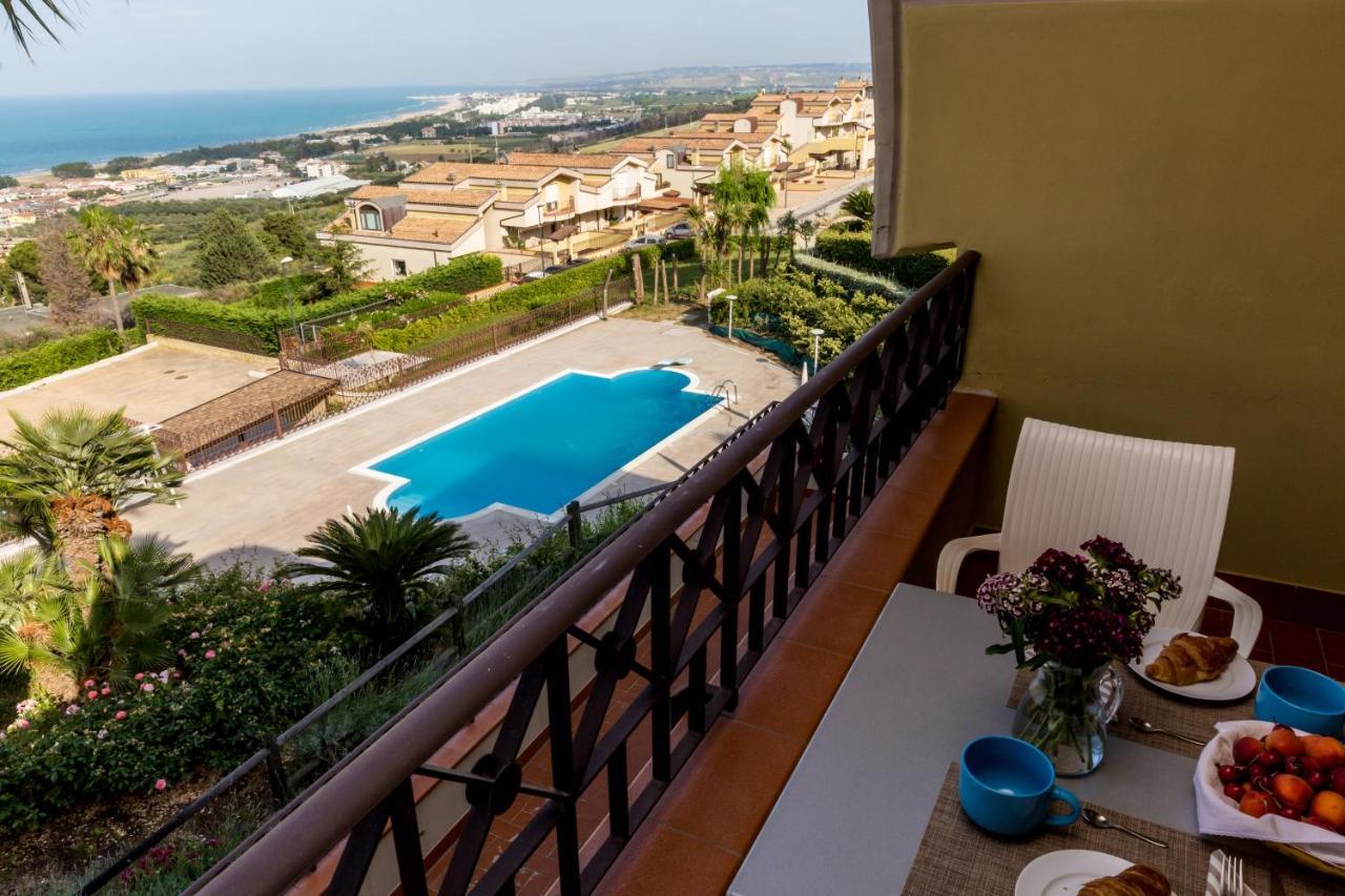 Вилла Residenza Borgo Degli Ulivi Васто Экстерьер фото